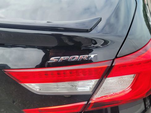 Used 2019 Honda Accord Sport image 5