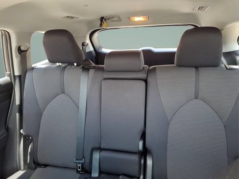 Certified 2024 Toyota Highlander LE AWD/4WD image 16
