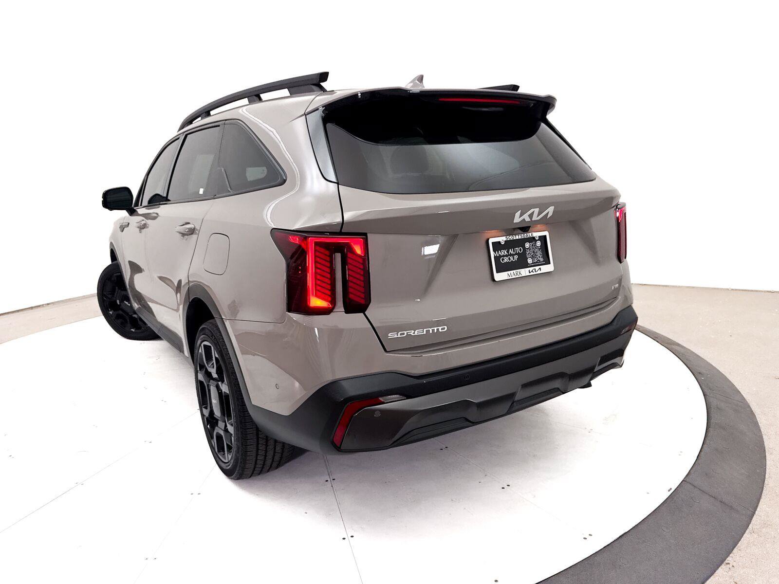 Used 2024 Kia Sorento SX AWD/4WD image 8