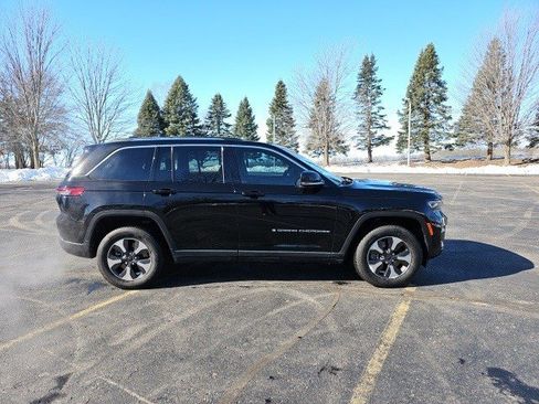 Used 2022 Jeep Grand Cherokee Limited 4xe image 7