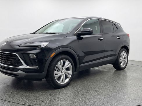 Used 2025 Buick Encore GX Preferred AWD/4WD image 3