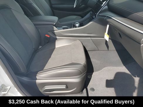 New 2025 Jeep Grand Cherokee Altitude AWD/4WD image 15