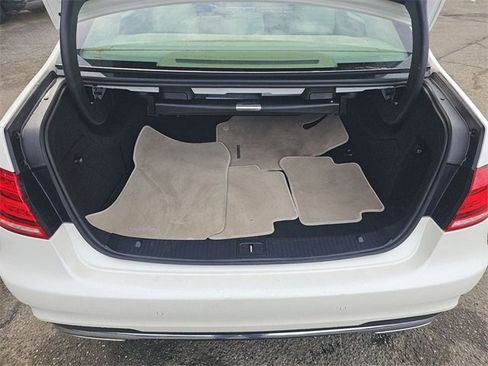 Used 2016 Mercedes-Benz E 350 Sedan w/ Premium Package image 11