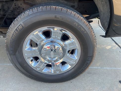 Used 2013 Ford F250 Lariat w/ Lariat Ultimate Pkg image 6