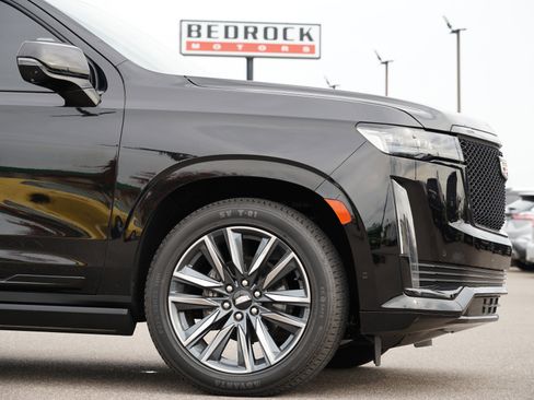 Used 2021 Cadillac Escalade ESV Sport w/ Driver Assist Tech Package image 11