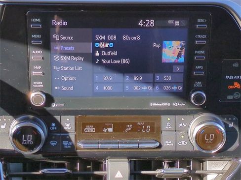 Used 2022 Toyota Highlander XLE image 21