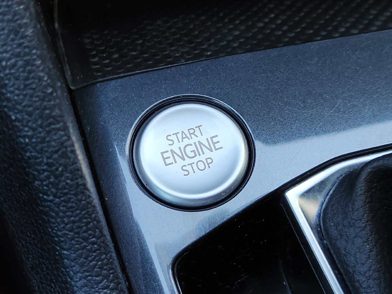 Used 2023 Volkswagen Tiguan S FWD image 16