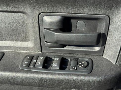 Used 2017 RAM 1500 Express image 20