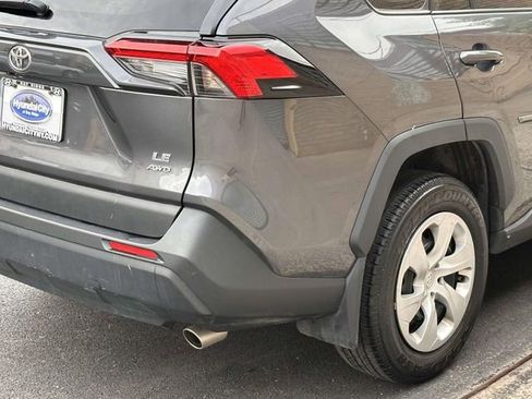 Used 2023 Toyota RAV4 LE AWD/4WD image 13