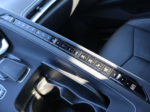 Used 2023 Chevrolet Corvette Stingray Preferred Cpe w/ Z51 Performance Package RWD image 28
