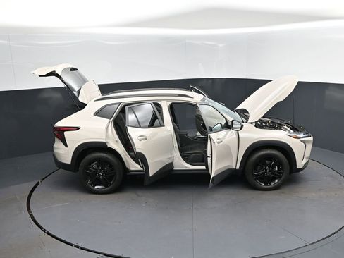 New 2026 Chevrolet Trax ACTIV FWD image 50