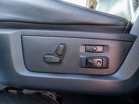 Used 2015 RAM 3500 Laramie Longhorn image 29