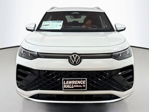 New 2026 Volkswagen Tiguan SEL R-Line AWD/4WD image 2