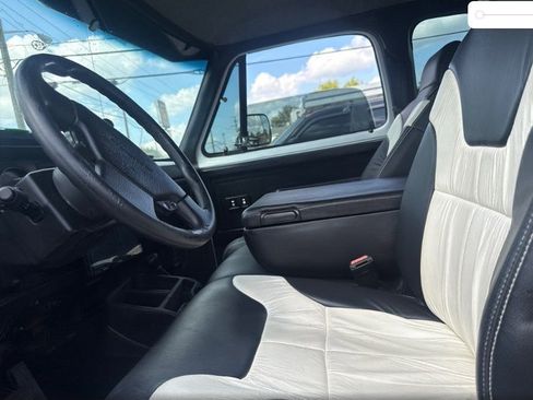 Used 1993 Dodge D/W Truck 250 image 4