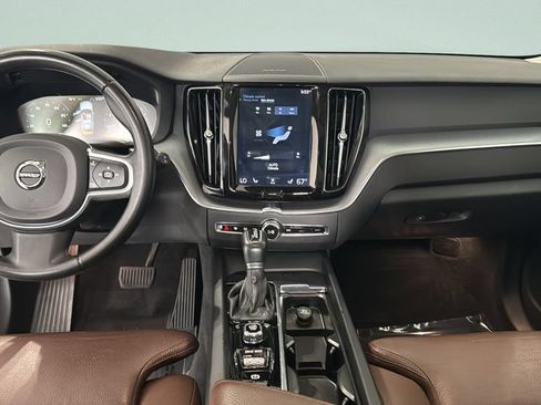 Used 2019 Volvo XC60 T6 Momentum w/ Advanced Package AWD/4WD image 22