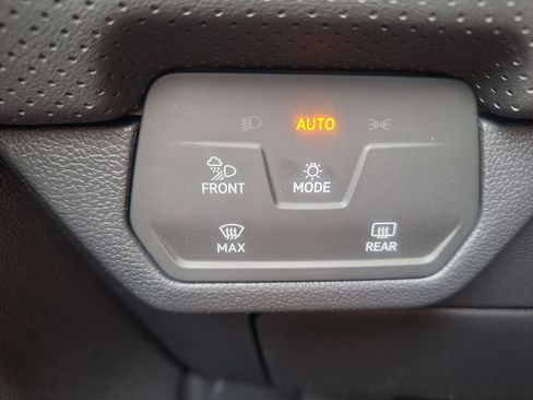 New 2026 Volkswagen Atlas SE image 12