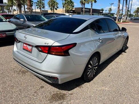 Used 2023 Nissan Altima 2.5 SV FWD image 8