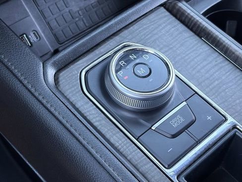 Used 2020 Ford Expedition Max Limited image 16