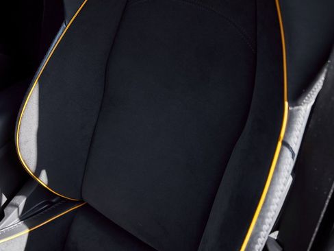 Used 2023 McLaren Artura image 39