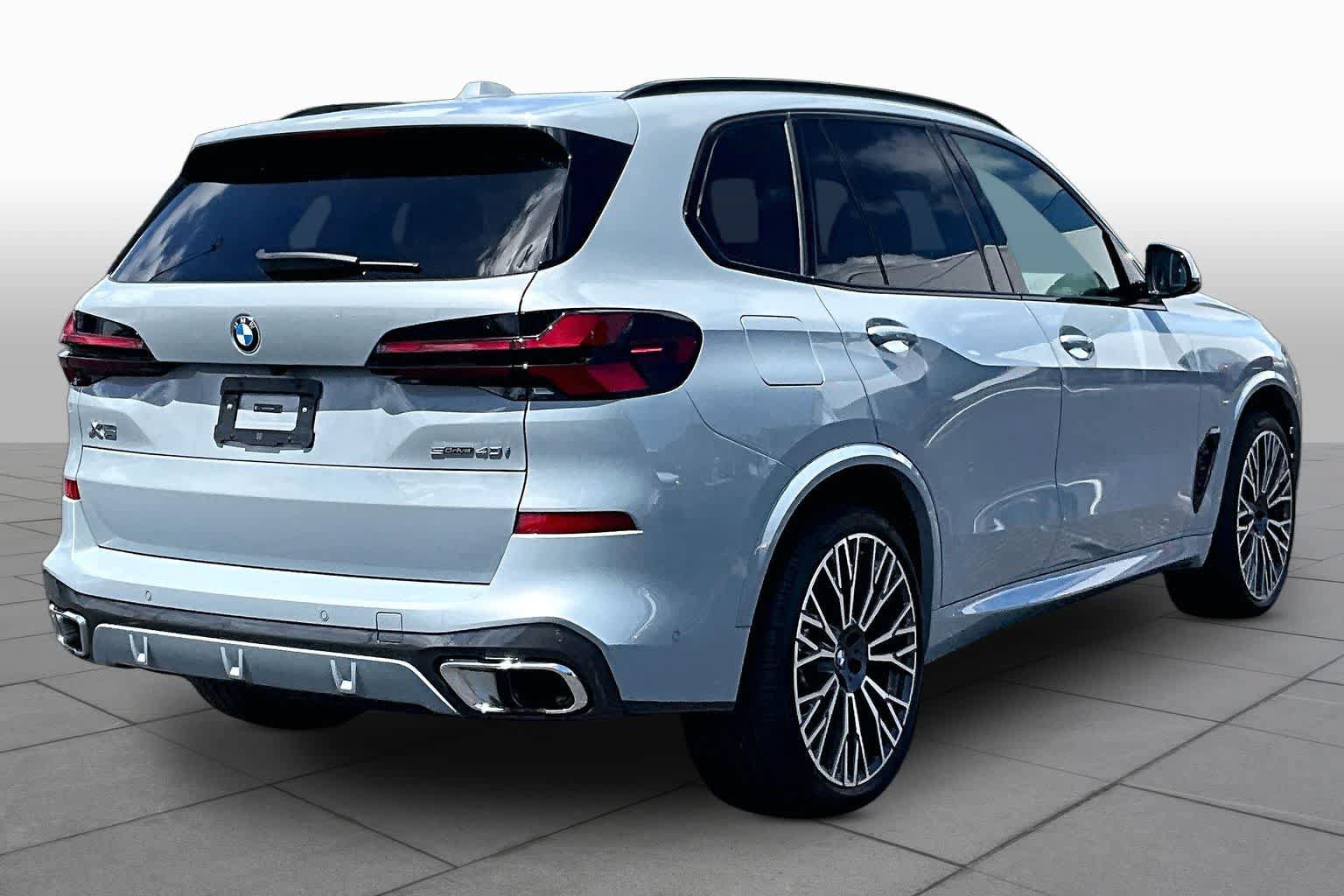 Used 2026 BMW X5 sDrive40i RWD image 12