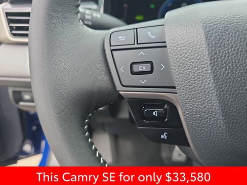 Used 2026 Toyota Camry SE FWD image 22