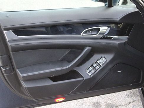 Used 2016 Porsche Panamera Edition image 19