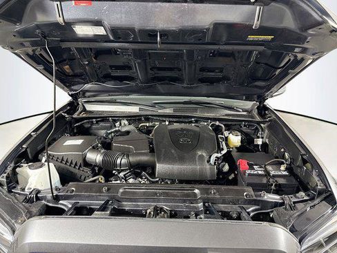 Certified 2023 Toyota Tacoma TRD Sport image 28