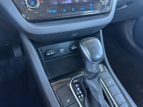 Used 2020 Hyundai Ioniq SE FWD image 23