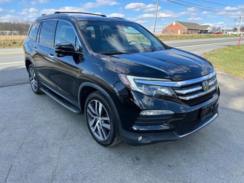 Used 2017 Honda Pilot Touring image 3