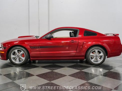 Used 2007 Ford Mustang GT image 2