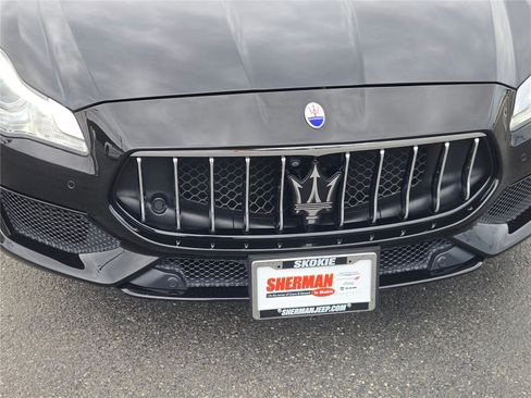 Used 2017 Maserati Quattroporte S GranSport RWD image 6