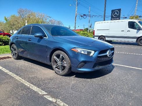 Certified 2019 Mercedes-Benz A 220 4MATIC image 1