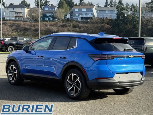 New 2026 Chevrolet Equinox EV LT image 3