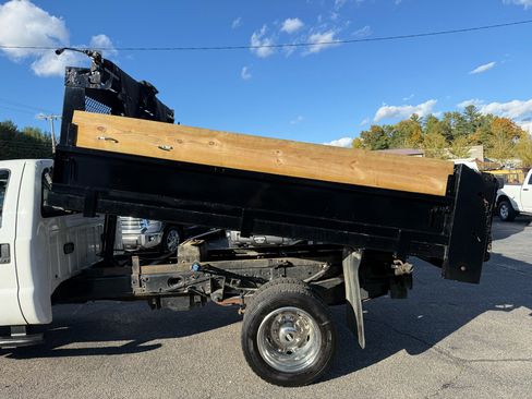 Used 2015 Ford F550 4x4 Regular Cab Super Duty image 6