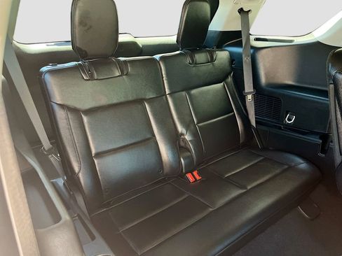 Used 2024 Ford Explorer Limited w/ Limited Technology Package AWD/4WD image 29