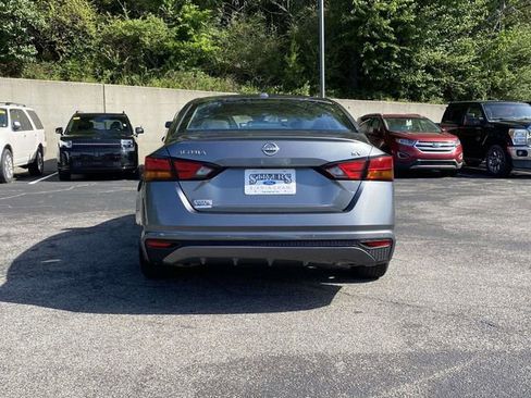 Used 2023 Nissan Altima 2.5 SV FWD image 5