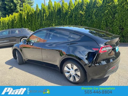Used 2020 Tesla Model Y Long Range AWD/4WD image 8