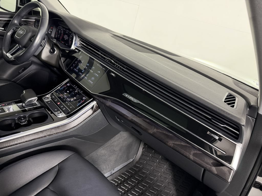 Used 2023 Audi Q7 3.0T Premium AWD/4WD image 26