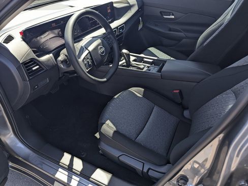 New 2026 Nissan Sentra SV w/ Floor Mat Package FWD image 9