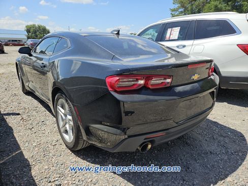 Used 2023 Chevrolet Camaro LT RWD image 10