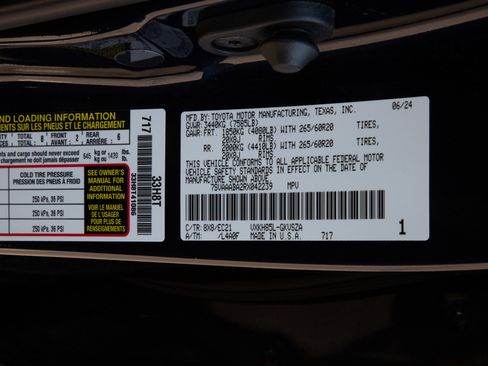 Used 2024 Toyota Sequoia SR5 image 33