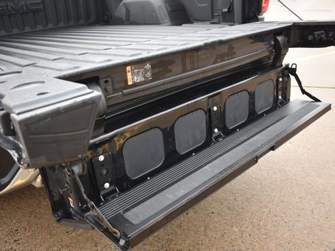 Used 2023 GMC Sierra 1500 SLT w/ SLT Premium Plus Package image 14