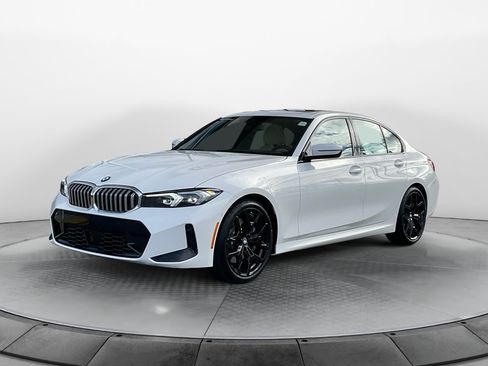 Used 2026 BMW 330i Sedan w/ M Sport Package RWD image 2