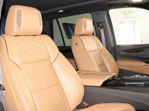 Used 2021 Cadillac Escalade Sport w/ Driver Assist Tech Package image 20