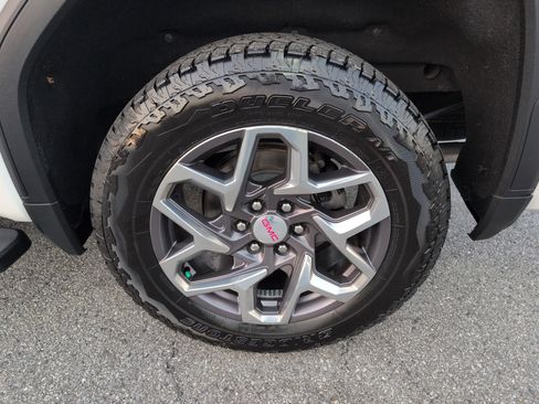 Used 2022 GMC Sierra 1500 SLT w/ SLT Premium Plus Package image 6