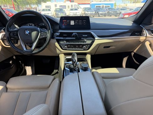 Used 2018 BMW 530i image 17