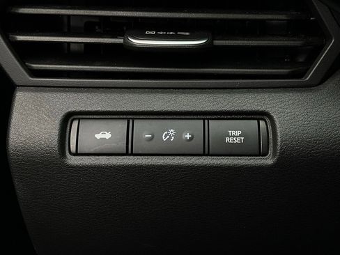 Used 2025 Nissan Altima 2.5 SR image 22