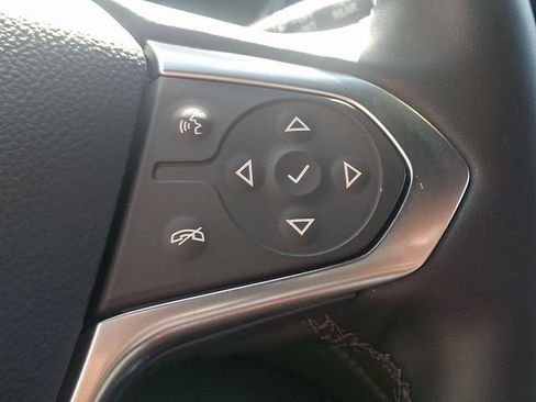 Used 2023 Chevrolet Traverse LT AWD/4WD image 22