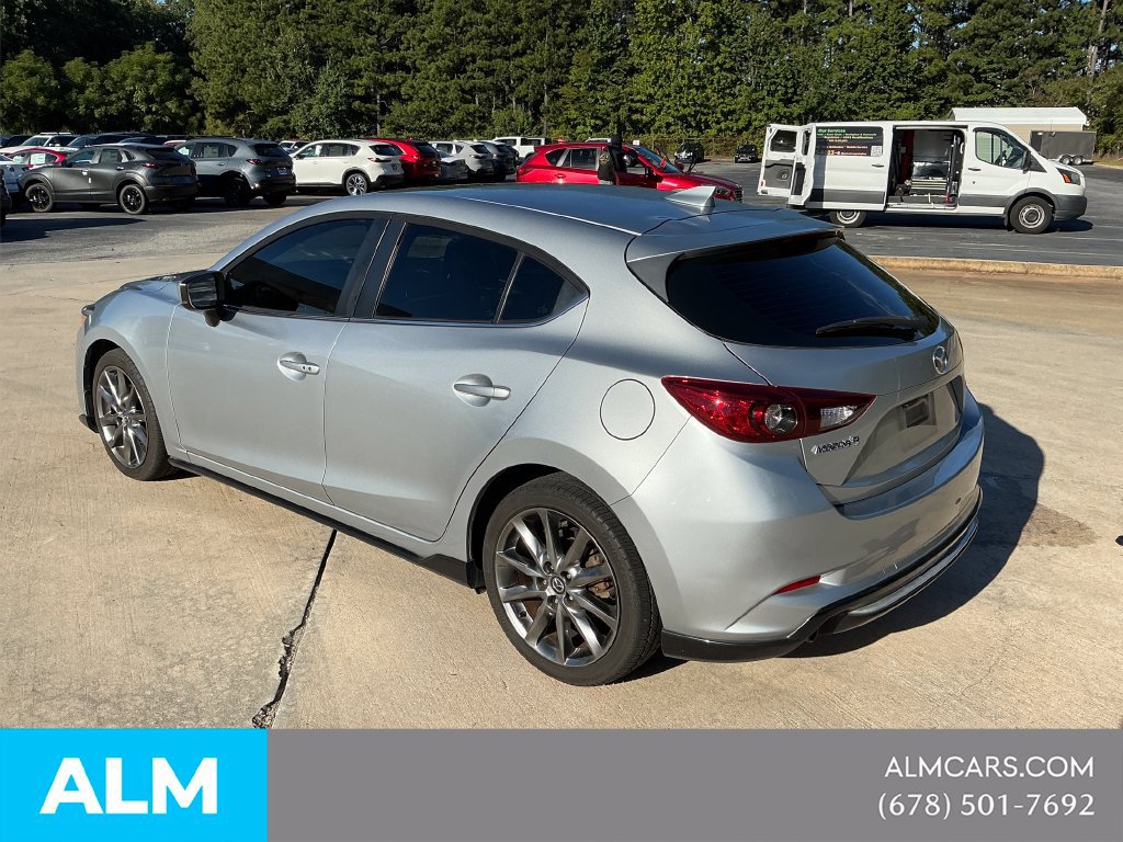 Used 2018 MAZDA MAZDA3 Touring FWD image 3