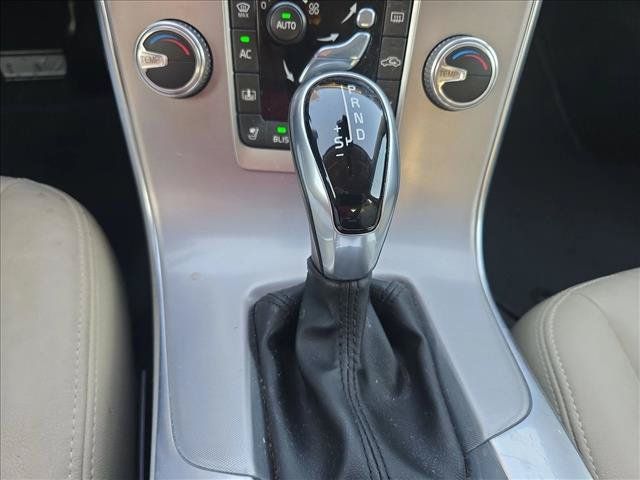 Used 2017 Volvo S60 T5 Inscription FWD image 7